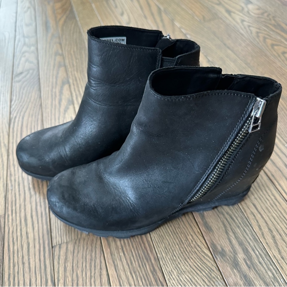 Sorel Black Leather Winter Boots